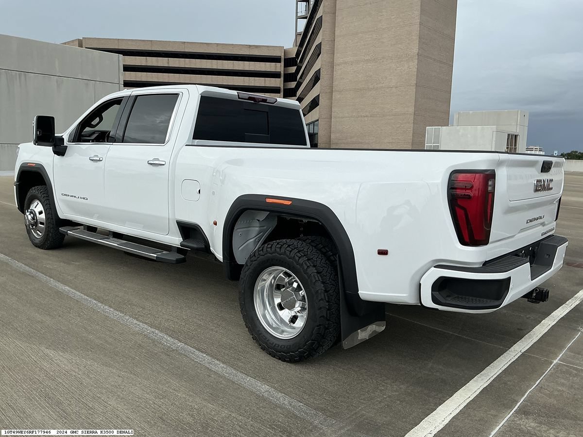 Used 2024 GMC Sierra 3500 Denali w/ Denali Reserve Package AWD/4WD image 5