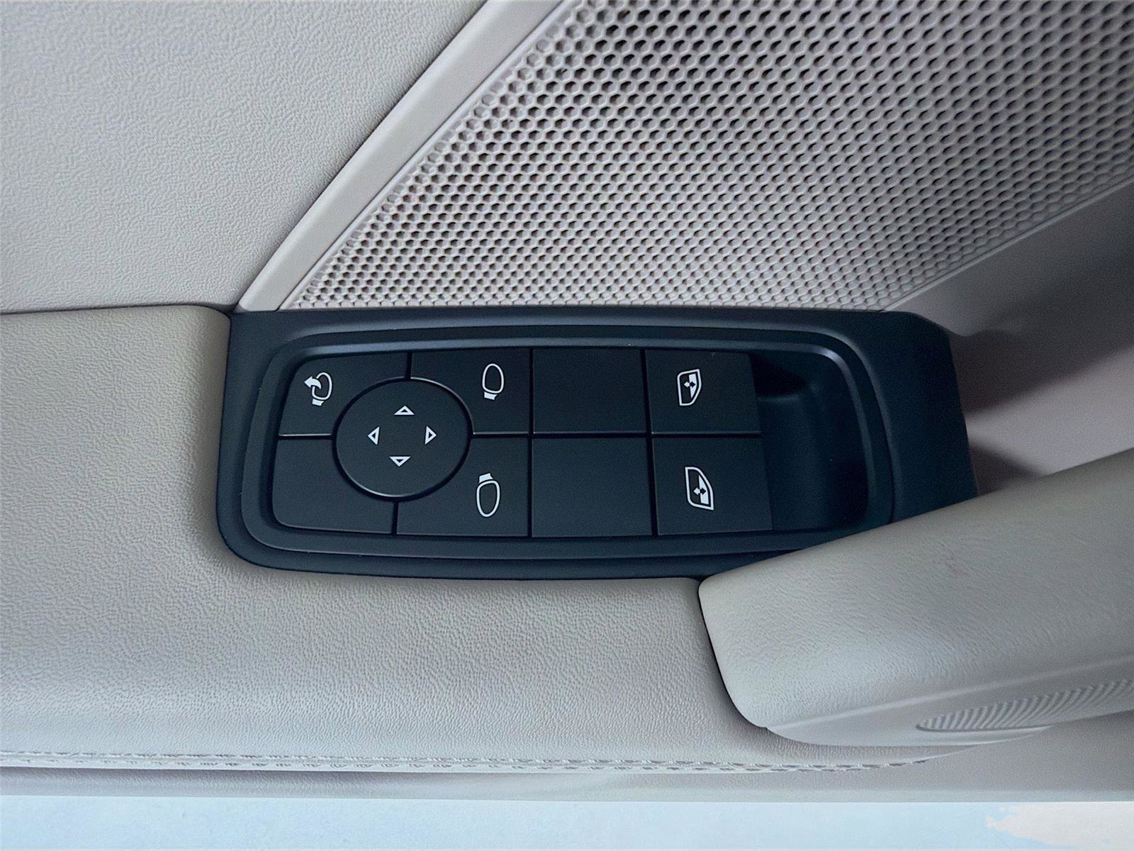 Certified 2025 Porsche 911 Carrera 4 GTS image 8