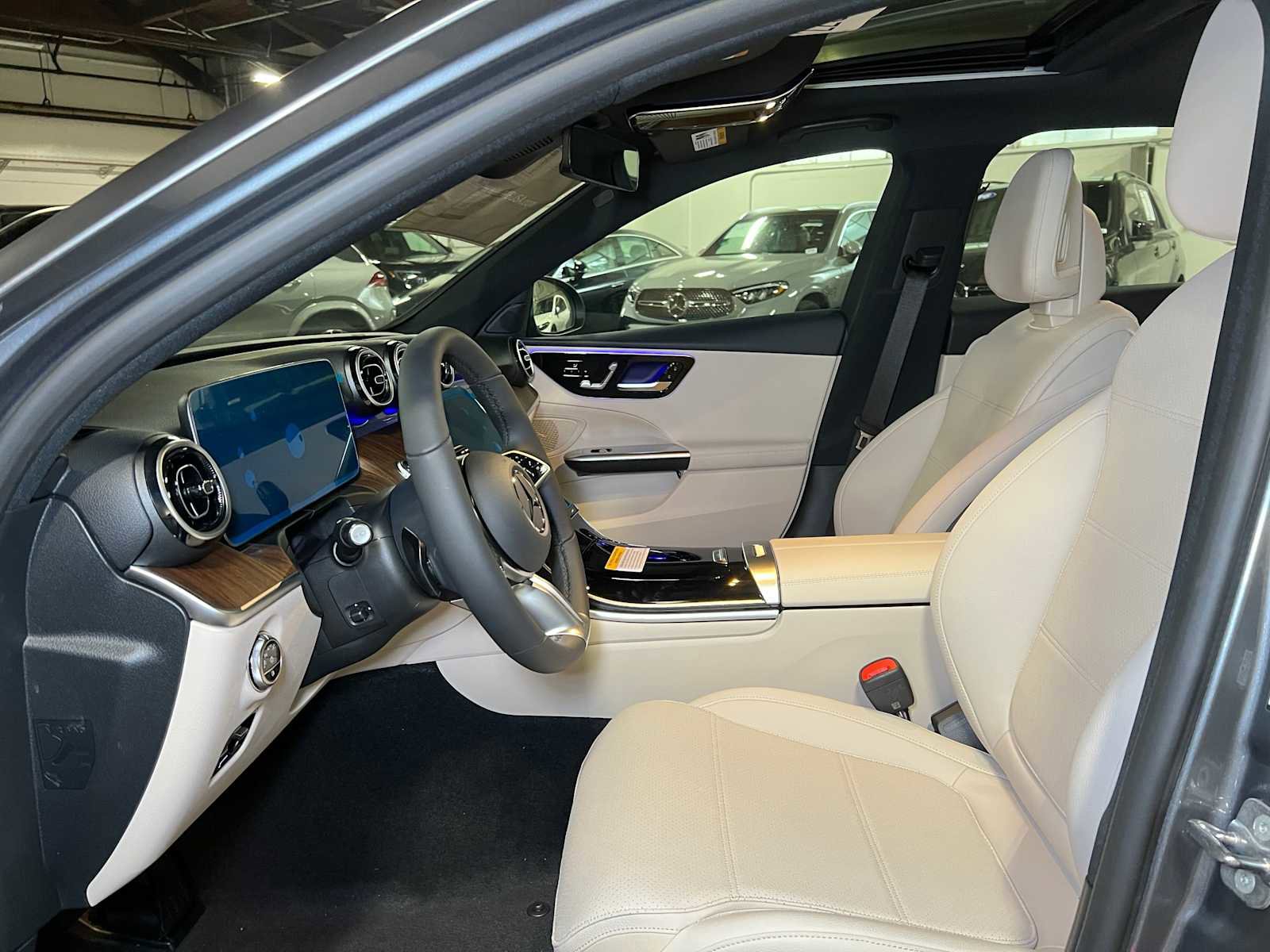 Used 2025 Mercedes-Benz C 300 4MATIC Sedan image 19