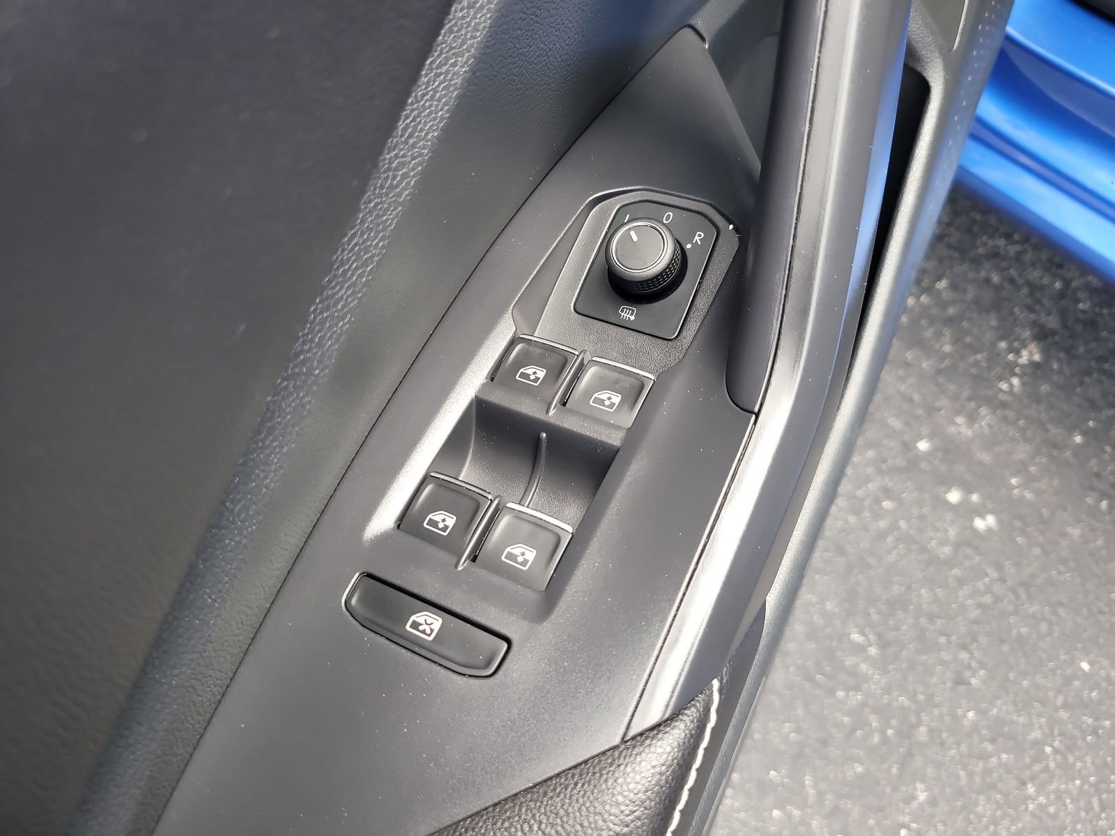 Used 2024 Volkswagen Jetta SE image 13