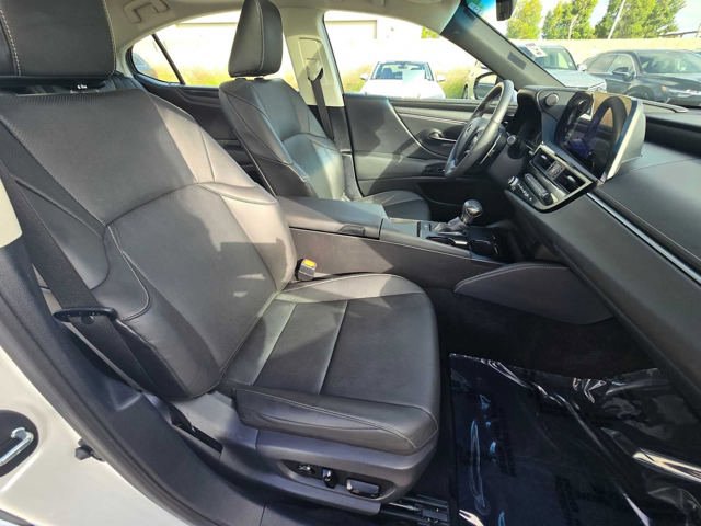 Certified 2024 Lexus ES 350 w/ Accessory Package (Z2) FWD image 10