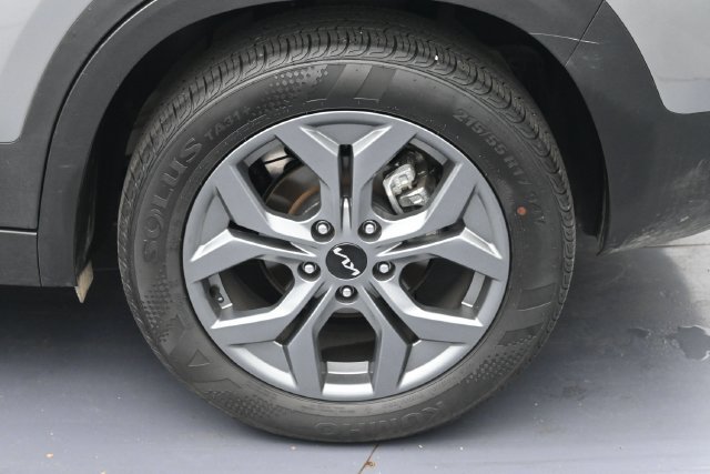 Used 2026 Kia Seltos LX FWD image 8