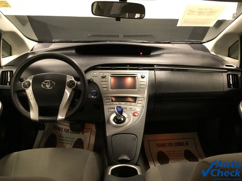 Used 2015 Toyota Prius Three w/ Solar Roof Package image 25