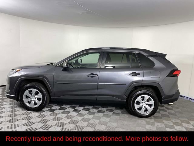 Used 2021 Toyota RAV4 LE AWD/4WD image 5