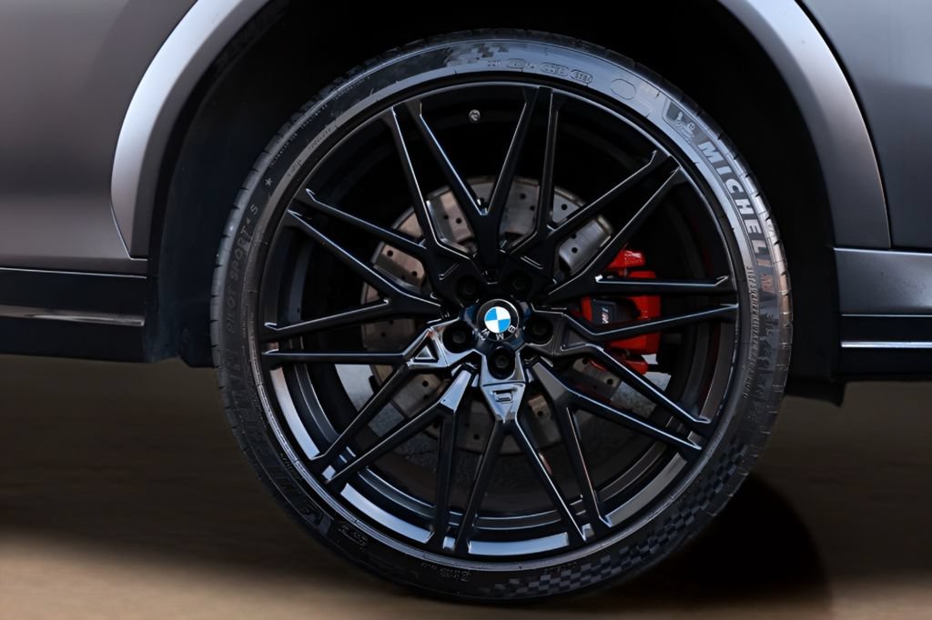 Used 2021 BMW X6 M w/ Competition Package AWD/4WD image 23