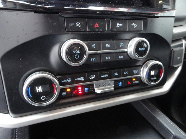 Used 2024 Ford Expedition XLT image 18