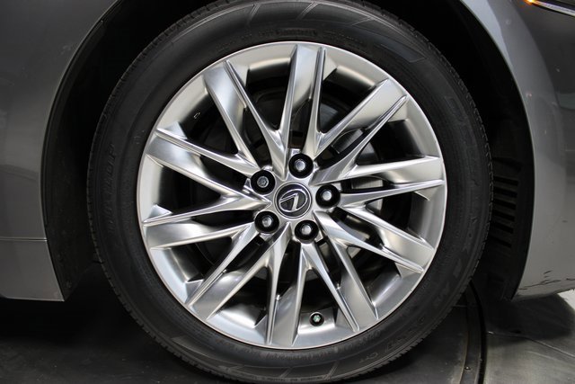 Used 2018 Lexus LS 500 image 33