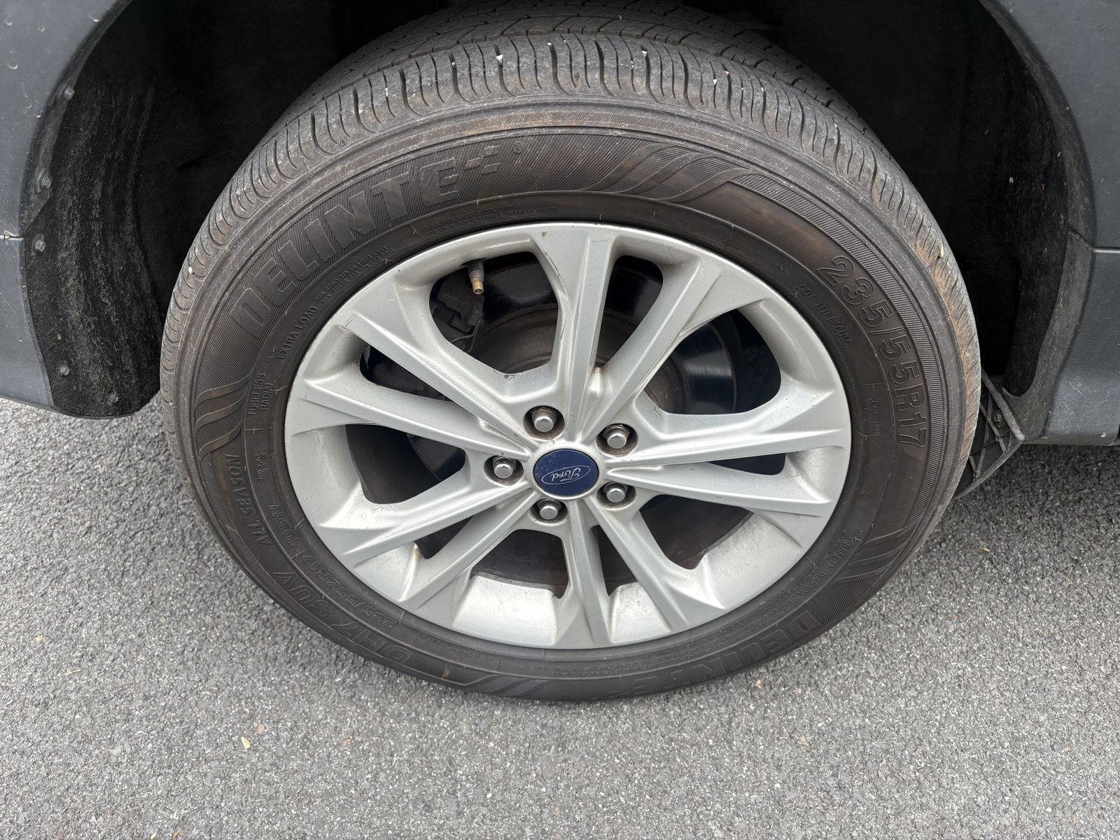 Used 2017 Ford Escape SE AWD/4WD image 9