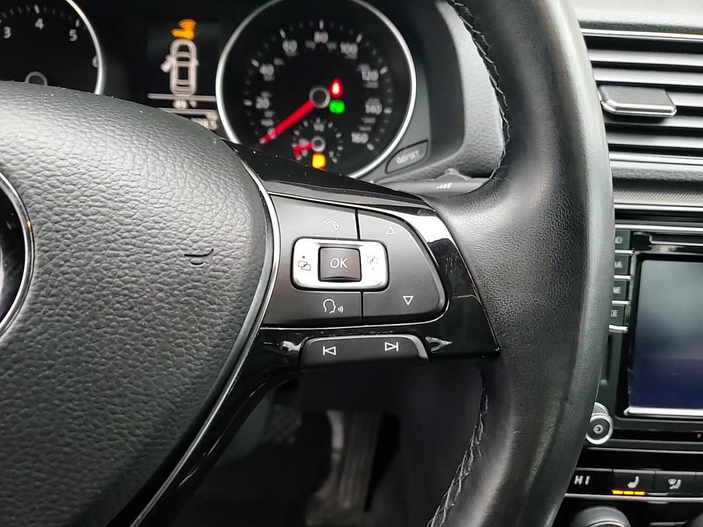 Used 2017 Volkswagen Passat 1.8T SE w/ SE Lighting Package image 17