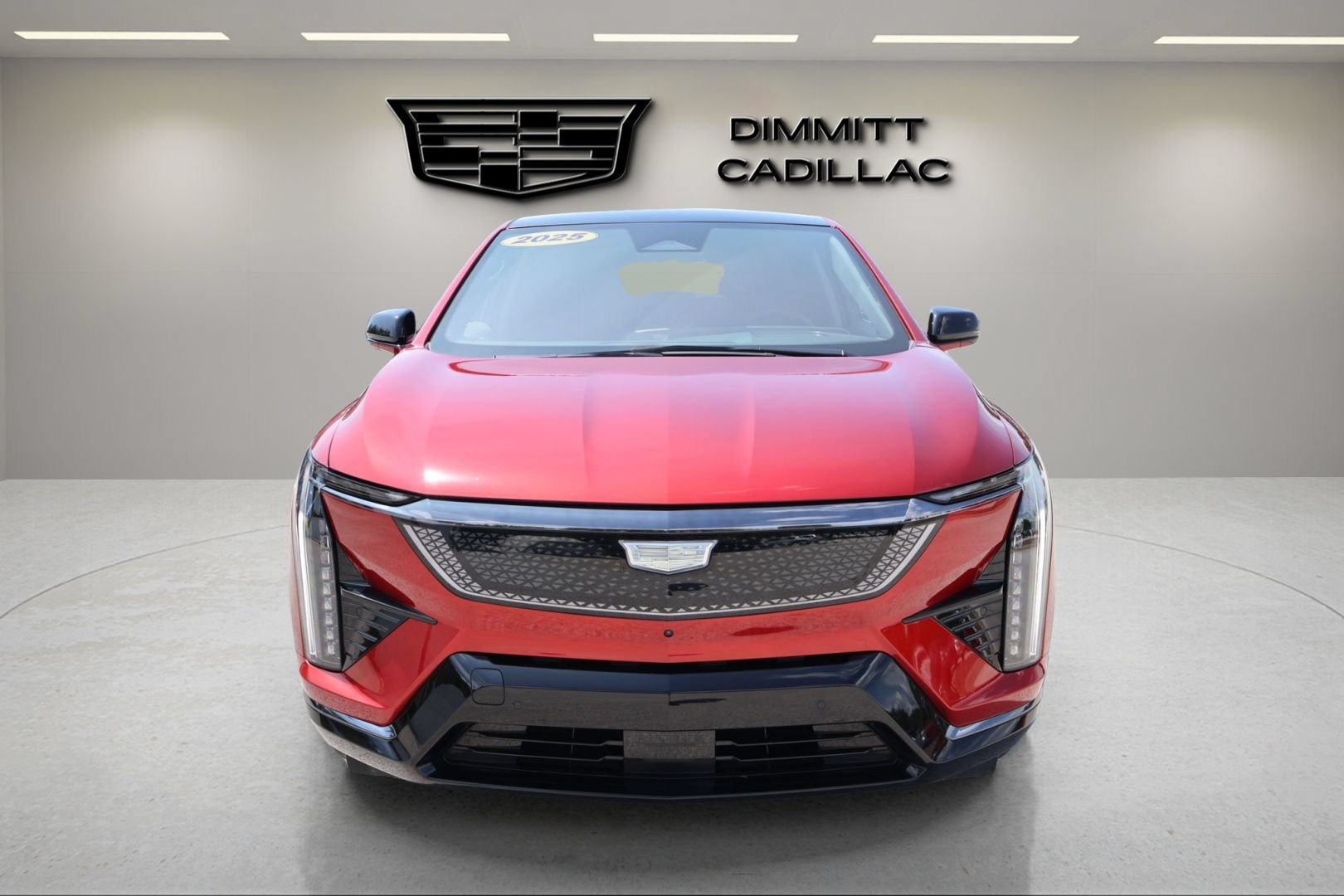 Certified 2025 Cadillac Optiq Sport 2 w/ LPO, Floor Liner Package AWD/4WD image 2