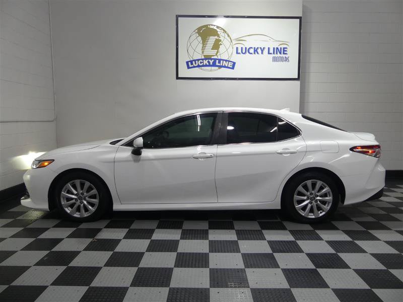 Used 2020 Toyota Camry LE FWD image 7