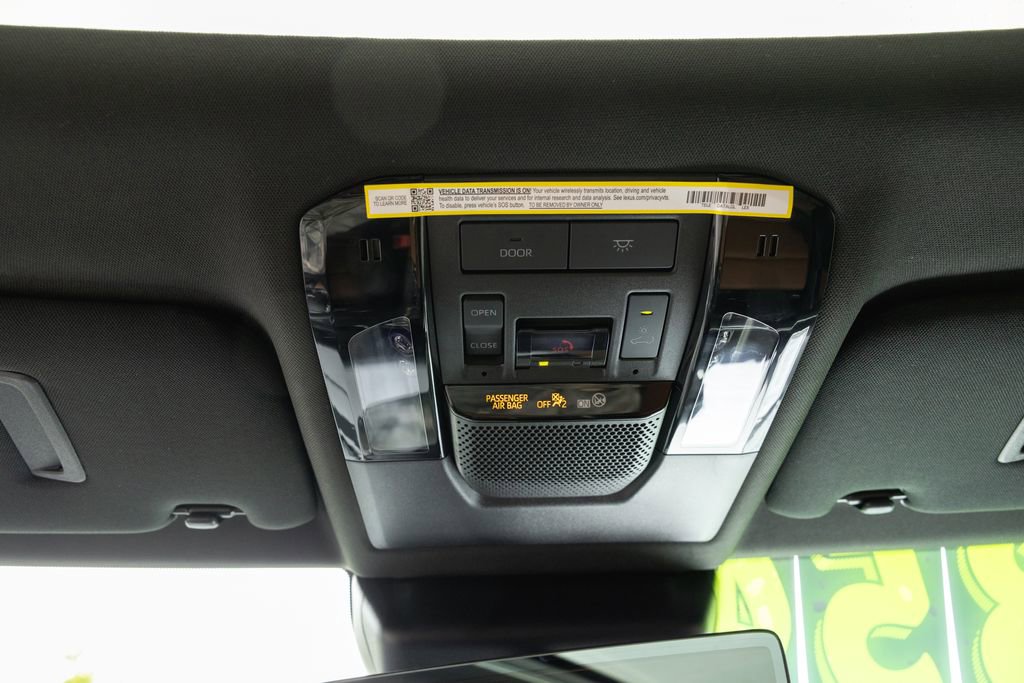 Used 2025 Lexus GX 550 w/ Accessory Package (Z1) AWD/4WD image 24