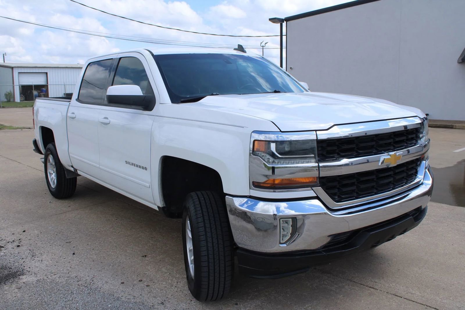 Used 2017 Chevrolet Silverado 1500 LT w/ All Star Edition image 3