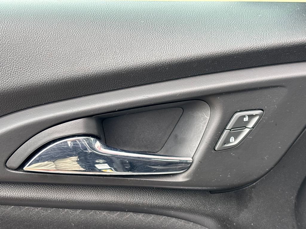 Used 2023 Chevrolet Malibu LT FWD image 8