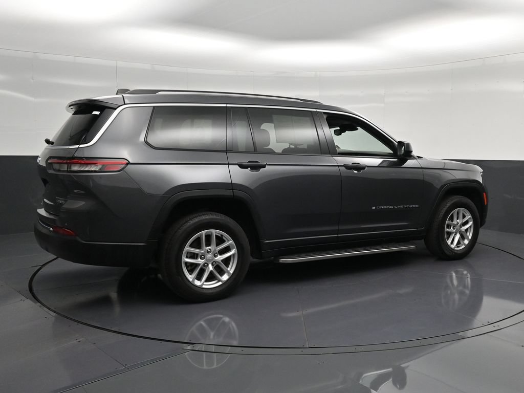 Used 2024 Jeep Grand Cherokee L Laredo RWD image 3