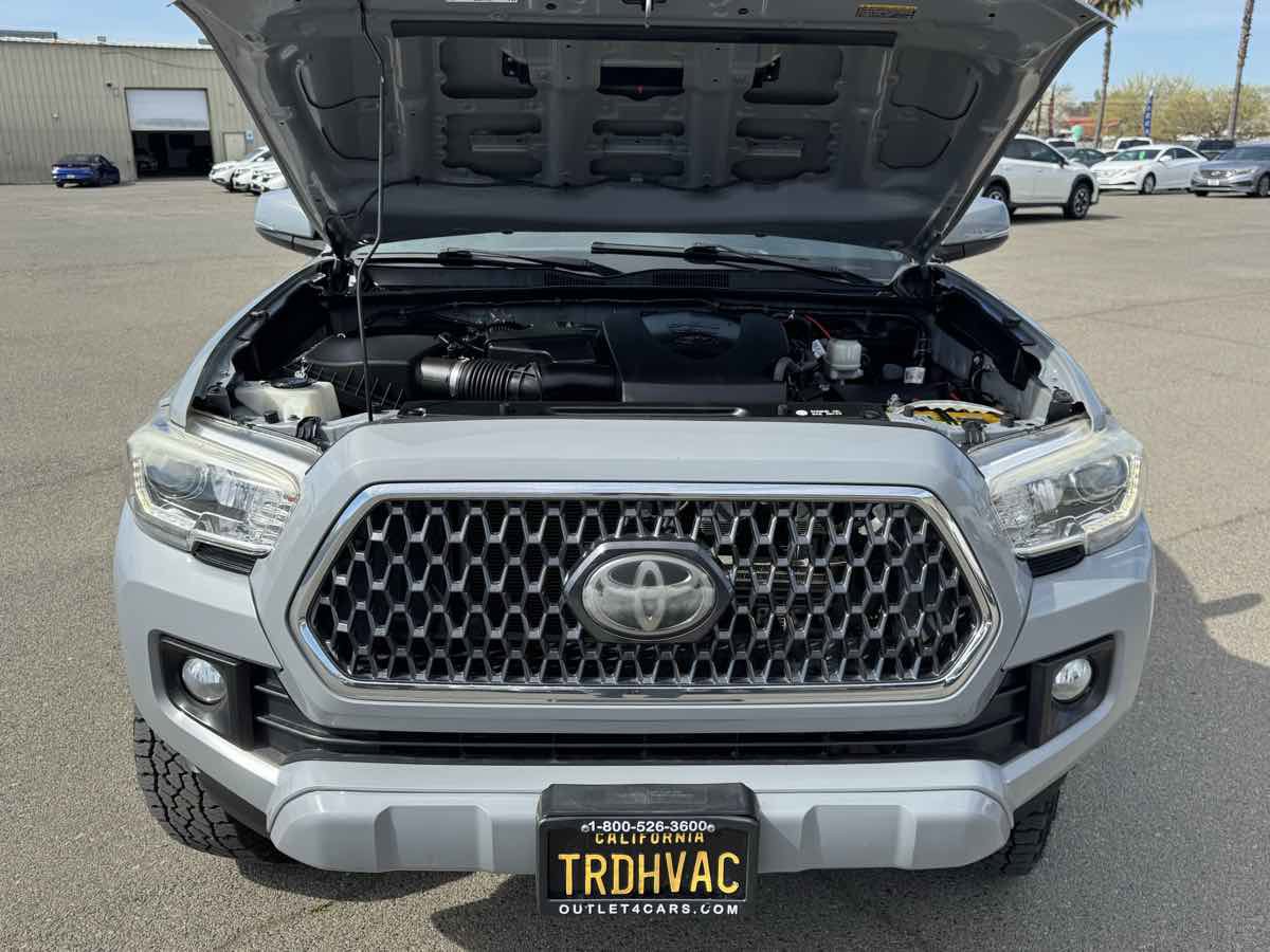 Used 2019 Toyota Tacoma TRD Sport w/ TRD Premium Sport Package image 41