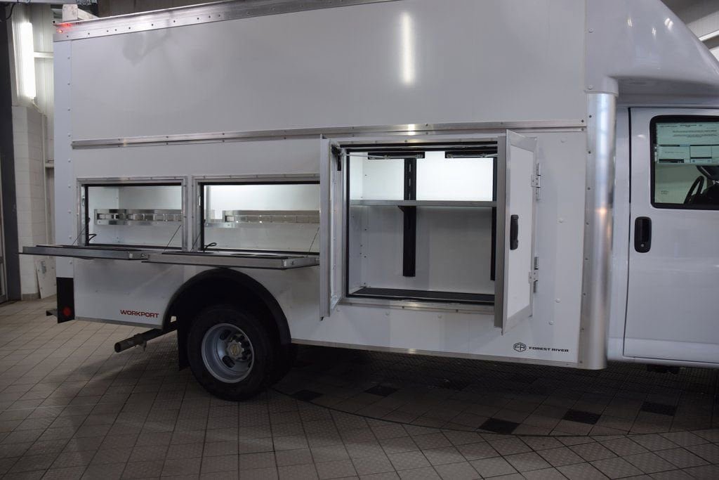 New 2026 Chevrolet Express 3500 w/ Power Convenience Package RWD image 31