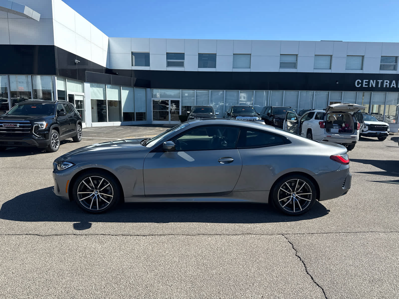 Used 2023 BMW 430i xDrive Coupe w/ Convenience Package image 2