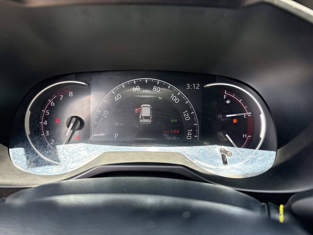 Used 2020 Toyota RAV4 TRD Off-Road AWD/4WD image 38