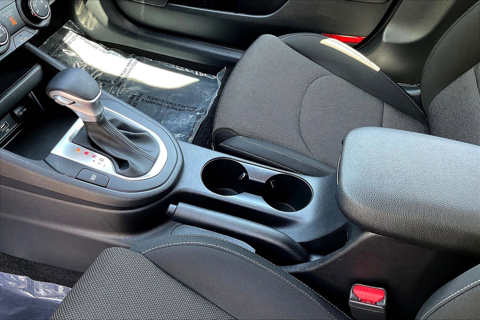 Used 2022 Kia Forte LXS FWD image 18