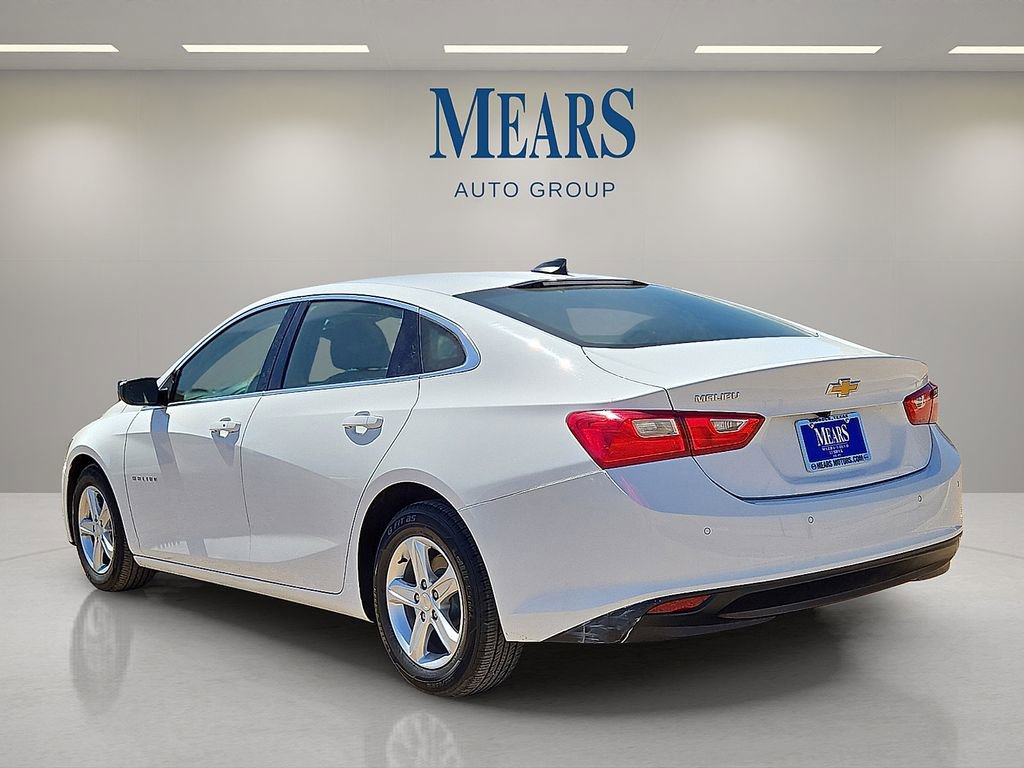Used 2025 Chevrolet Malibu LS FWD image 3