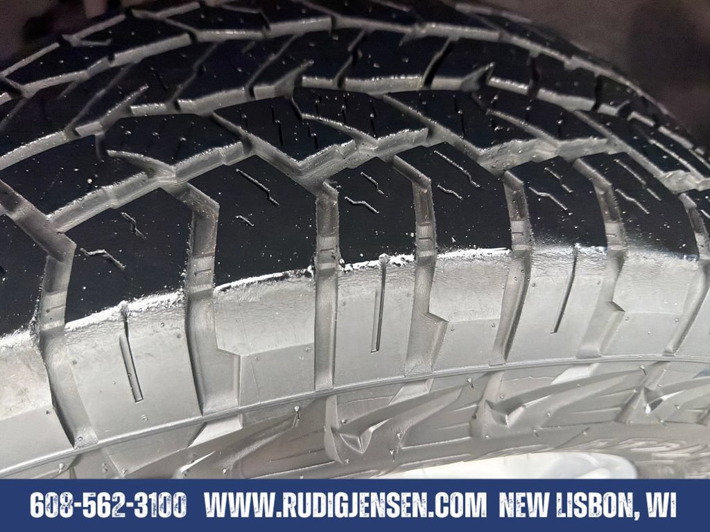 Used 2018 Chevrolet Silverado 1500 LT w/ All Star Edition AWD/4WD image 26