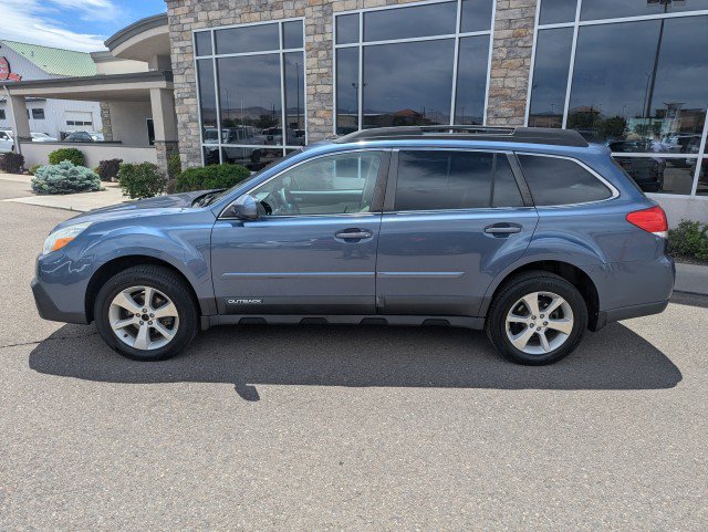 Used 2013 Subaru Outback 2.5i Limited AWD/4WD image 2
