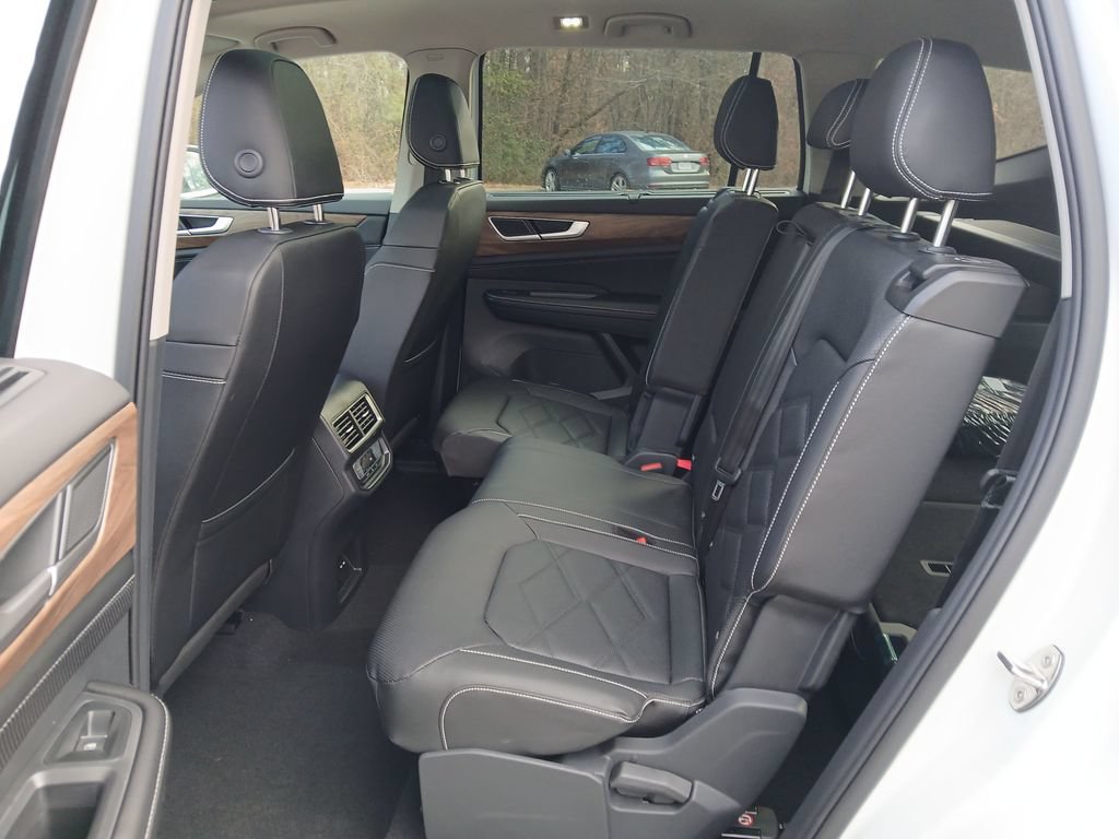 New 2026 Volkswagen Atlas SE FWD image 24