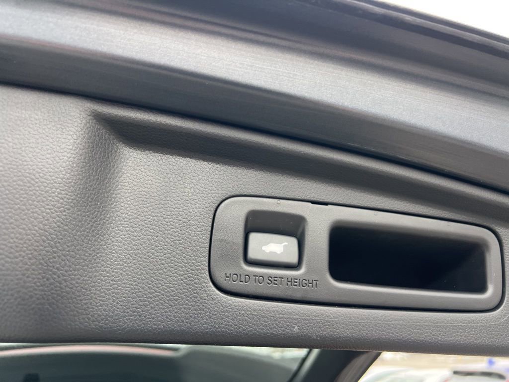 Used 2023 Honda CR-V EX-L image 25