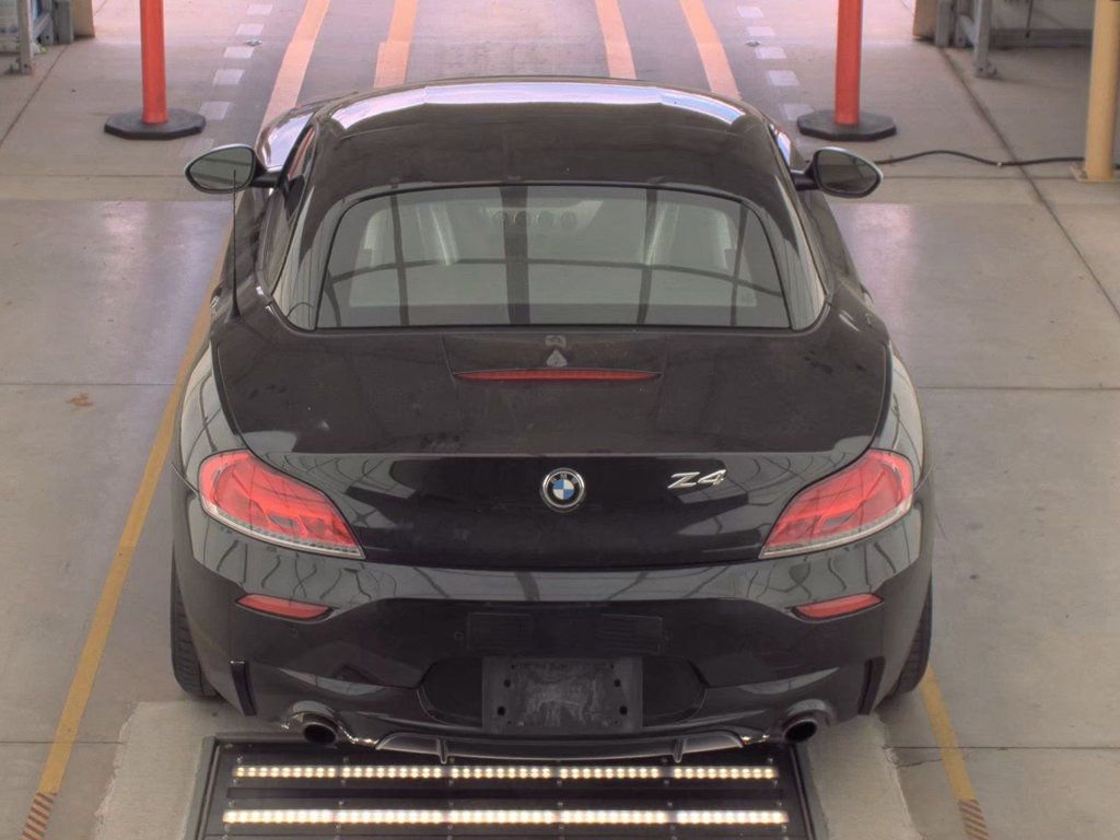 Used 2012 BMW Z4 sDrive35is image 3