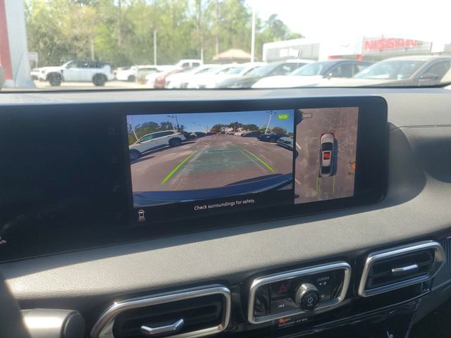 New 2026 Nissan Sentra SR w/ SR Premium Package FWD image 17