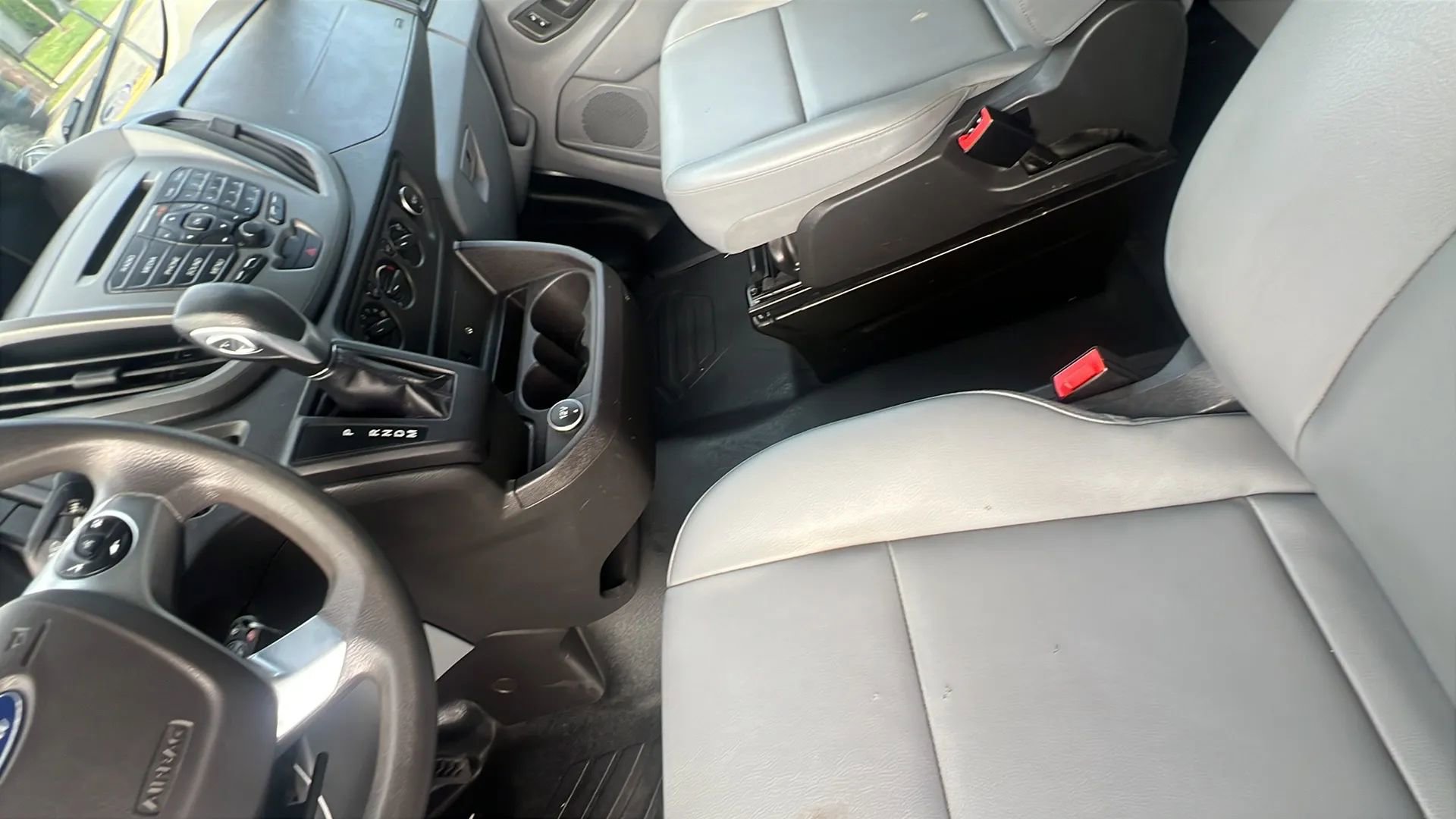 Used 2018 Ford Transit 250 130 Low Roof image 27