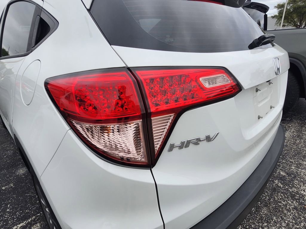 Used 2017 Honda HR-V LX image 10