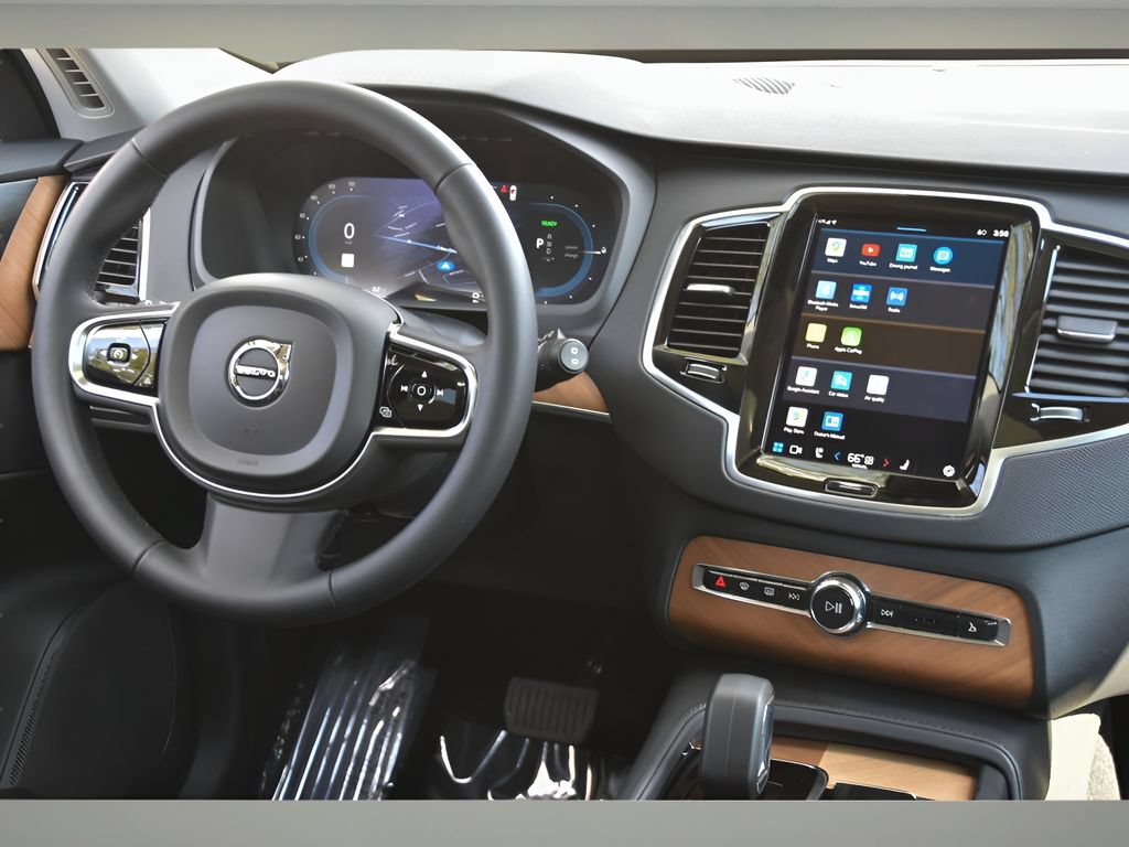 Certified 2024 Volvo XC90 T8 Plus w/ Protection Package Premier AWD/4WD image 18