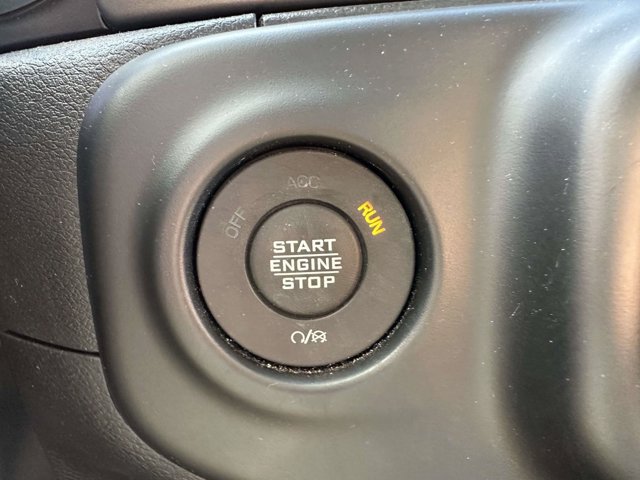 Used 2023 Jeep Wrangler Unlimited w/ Cold Weather Group AWD/4WD image 24
