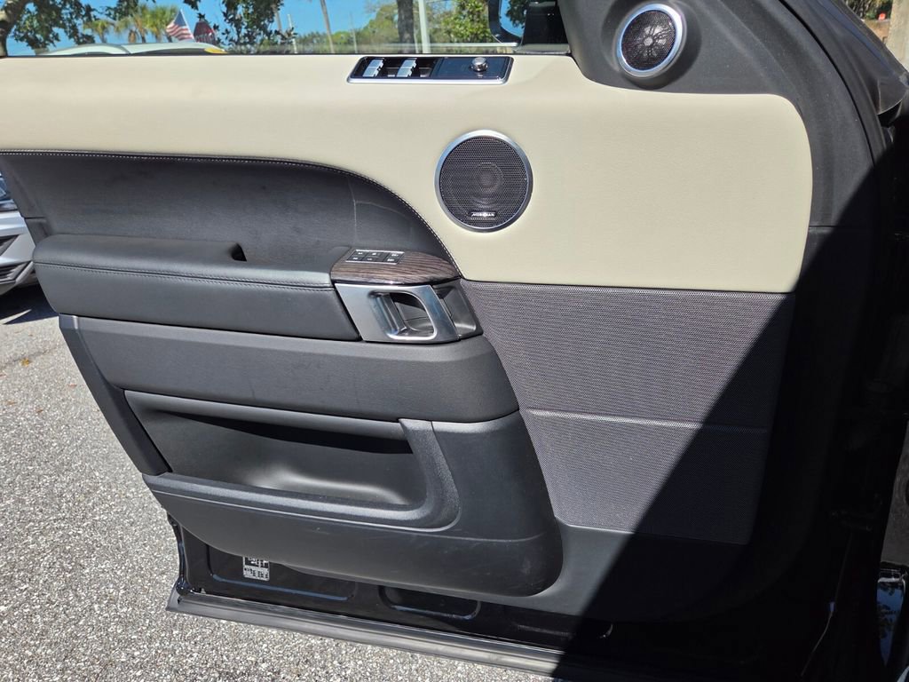 Used 2022 Land Rover Range Rover Sport HSE Silver Edition image 23