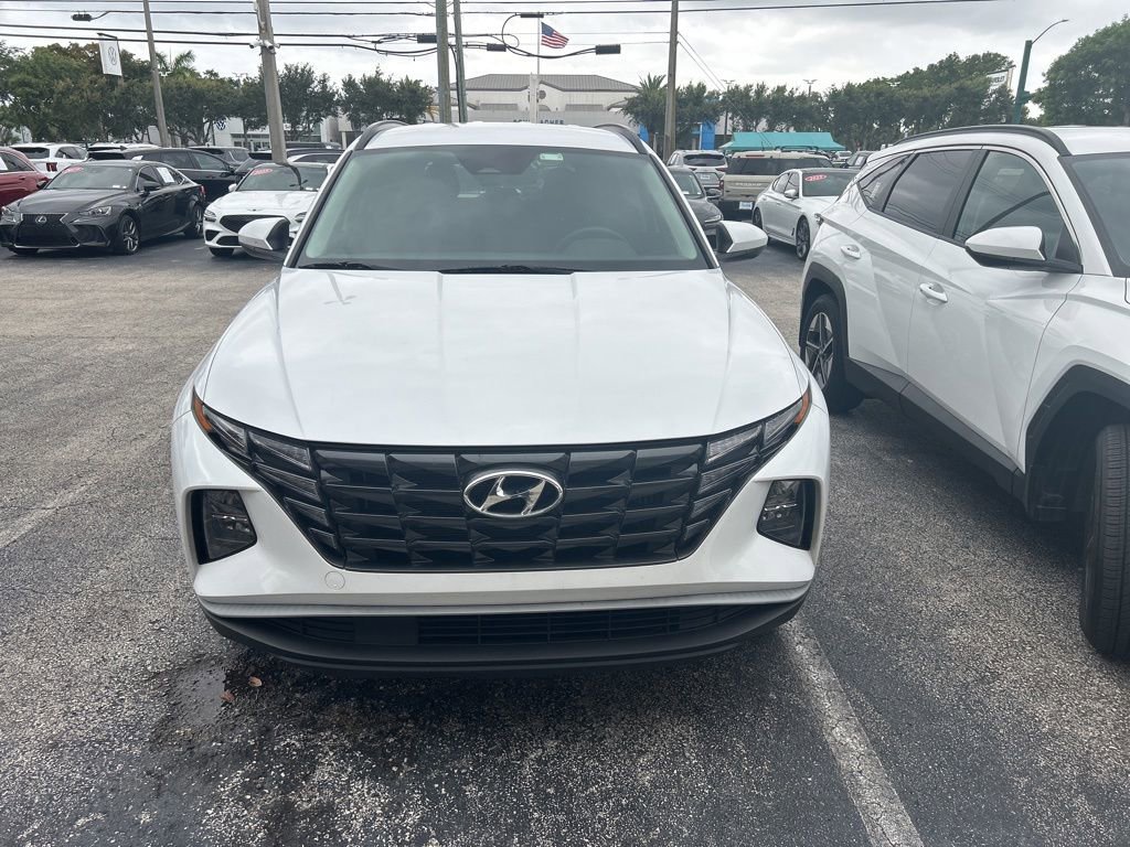 Used 2024 Hyundai Tucson Blue AWD/4WD image 2
