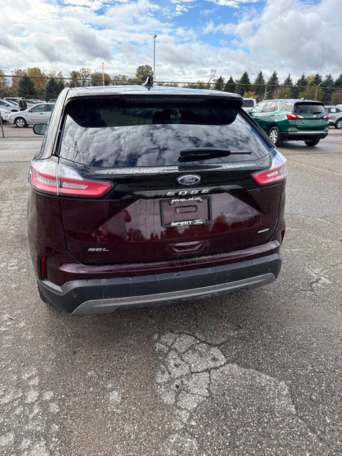 Used 2024 Ford Edge SEL w/ Convenience Package AWD/4WD image 4