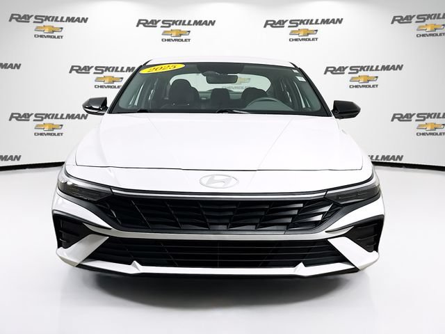 Used 2025 Hyundai Elantra Sport w/ Cargo Package FWD image 2