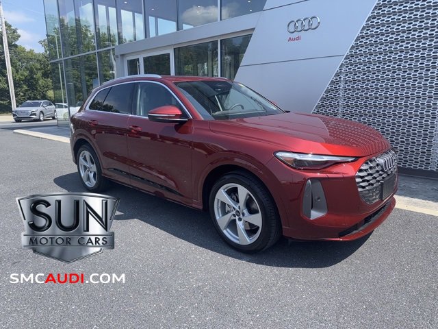 New 2025 Audi Q5 Prestige image 1