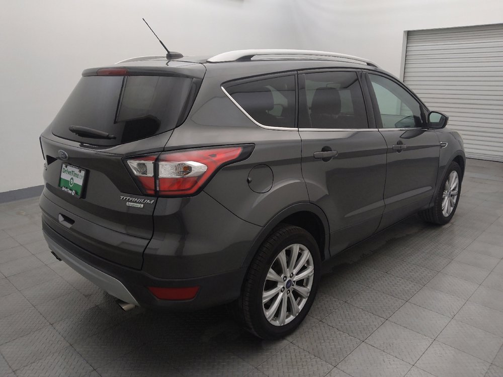Used 2017 Ford Escape Titanium image 9