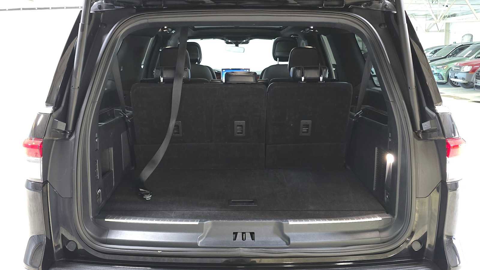 Used 2024 Lincoln Navigator L Premiere image 14