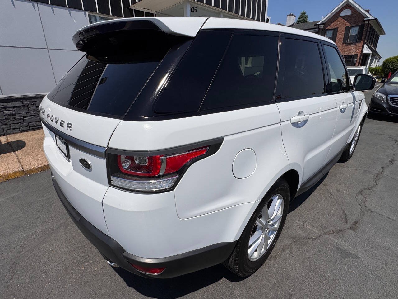 Used 2016 Land Rover Range Rover Sport SE AWD/4WD image 13