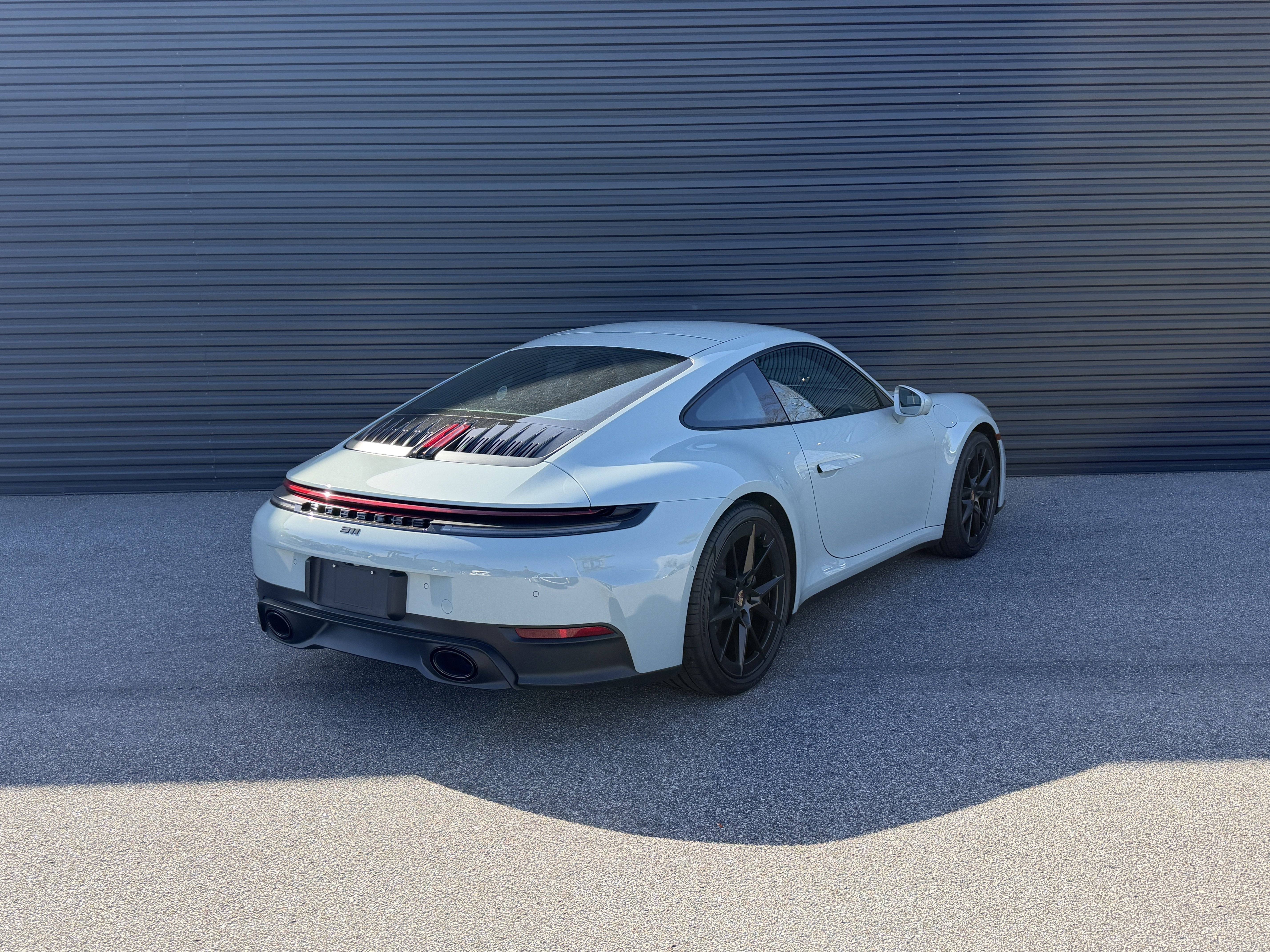 Certified 2025 Porsche 911 Carrera image 9