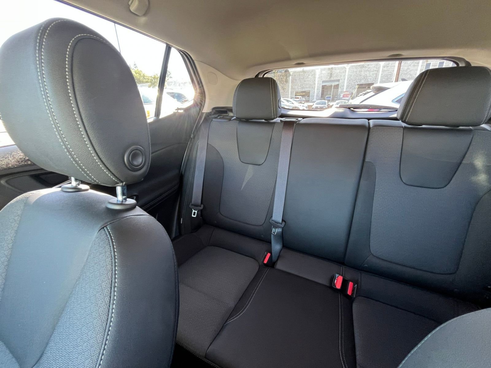 Used 2025 Buick Encore GX Preferred FWD image 38