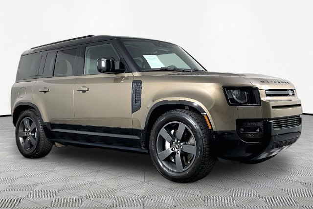 Used 2025 Land Rover Defender 110 X-Dynamic SE AWD/4WD image 3