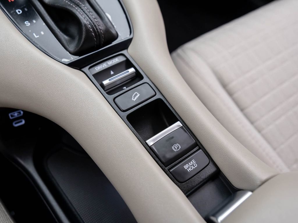 Used 2026 Honda HR-V LX image 26