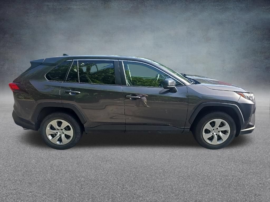 Used 2025 Toyota RAV4 LE AWD/4WD image 8