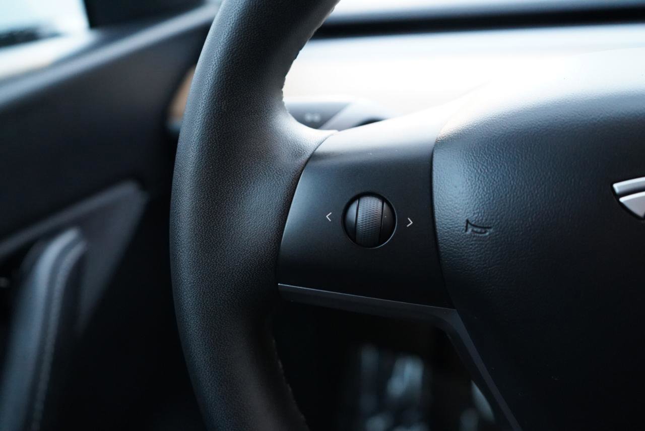 Used 2020 Tesla Model Y Performance image 41