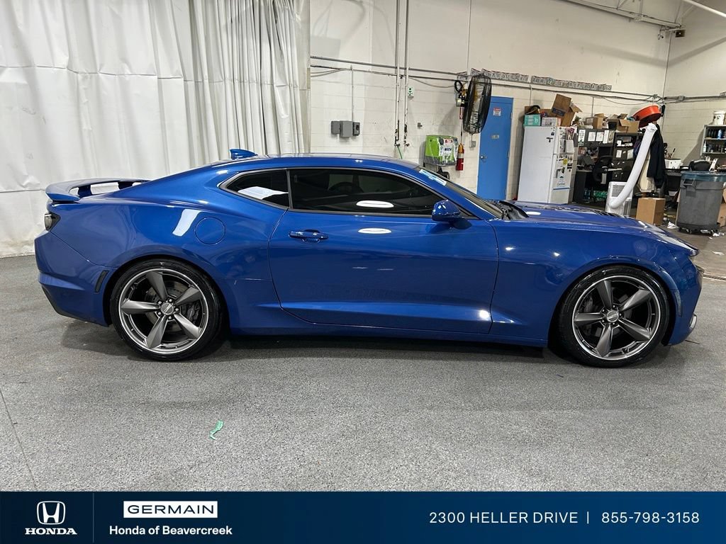 Used 2019 Chevrolet Camaro SS RWD image 9